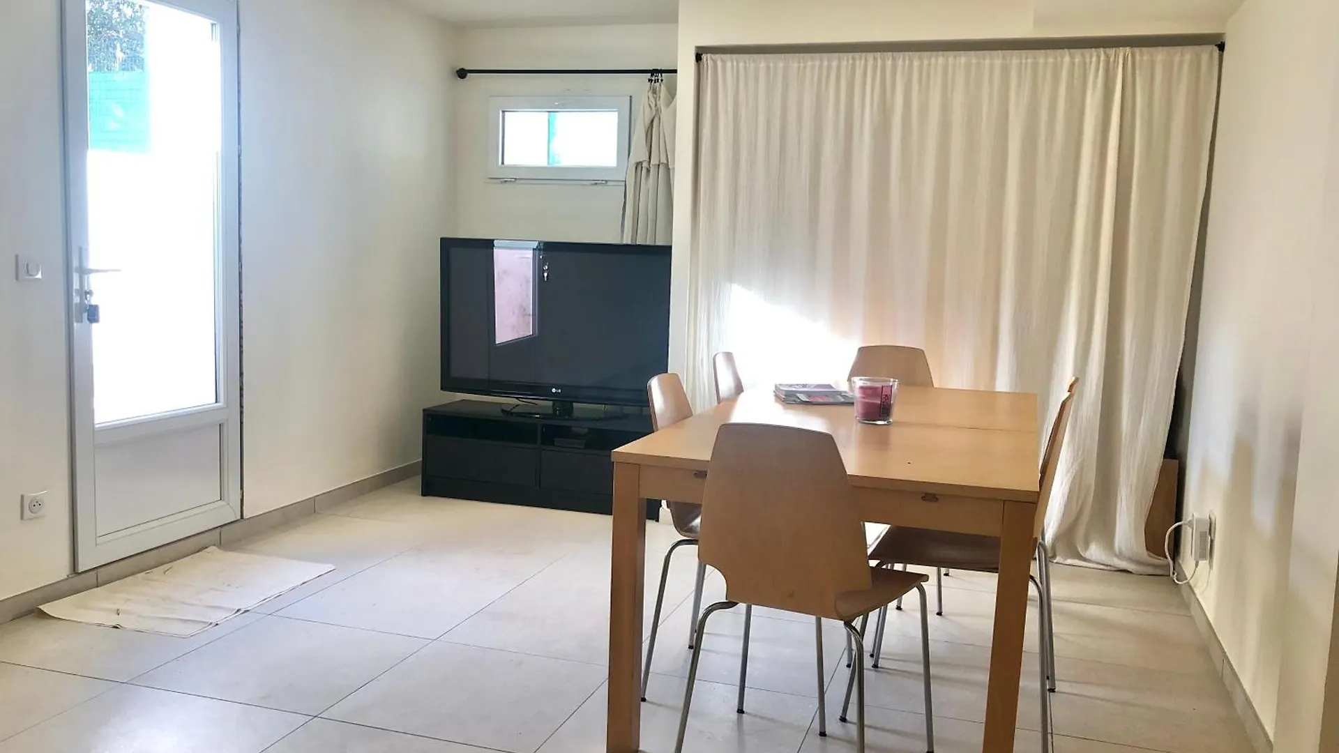 The Hope, Suite Privee Au Sein D'Une Maison Avec Piscine Aix-en-Provence Holiday home