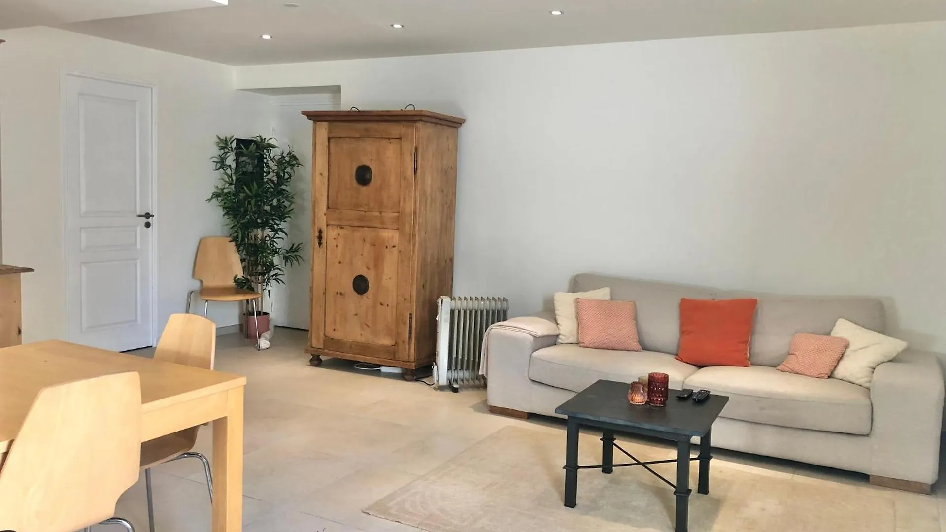 Holiday home The Hope, Suite Privee Au Sein D'Une Maison Avec Piscine Aix-en-Provence