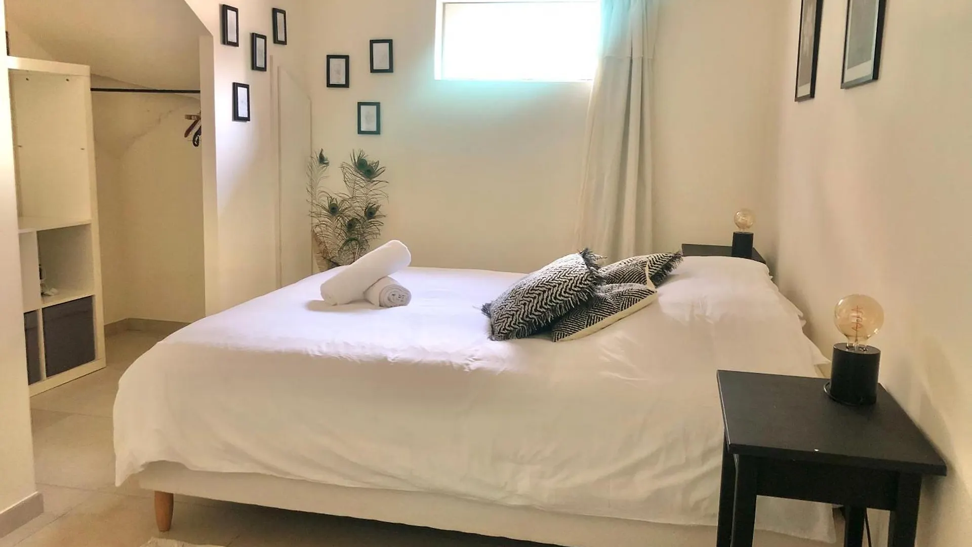 The Hope, Suite Privee Au Sein D'Une Maison Avec Piscine Aix-en-Provence 0*,